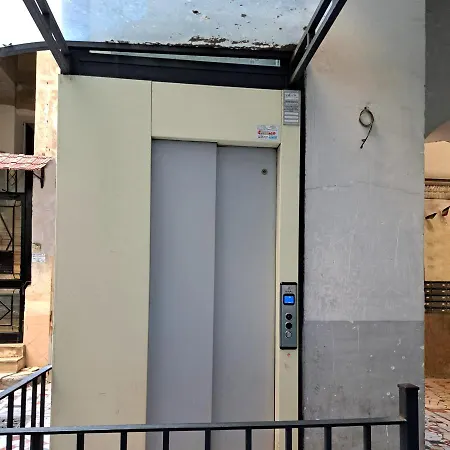 Torriero's House, Centro * Νάπολη